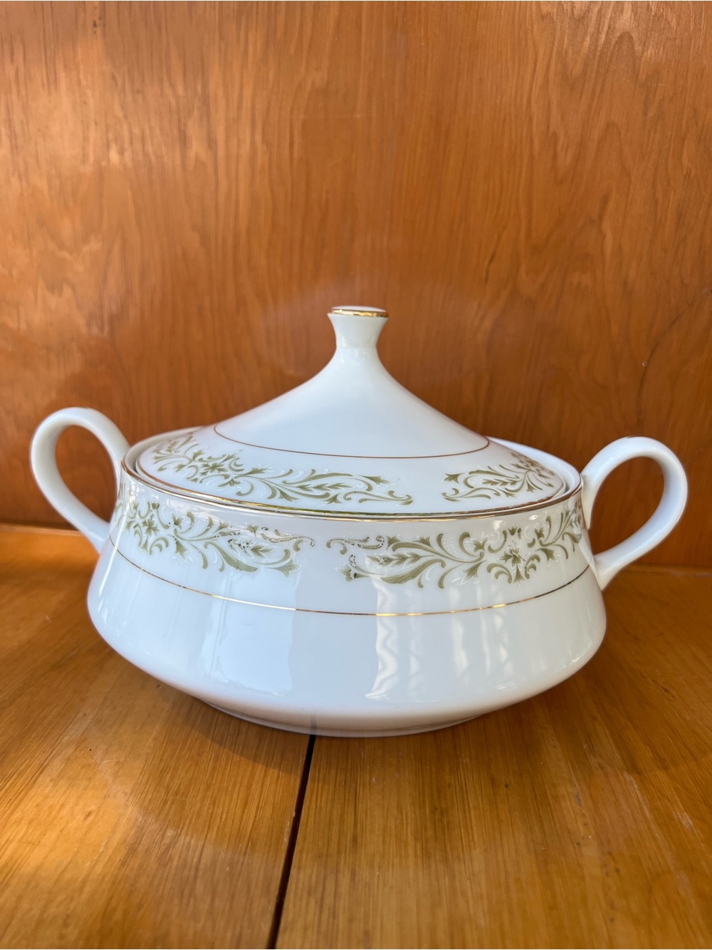 White Porcelain Lidded Serving Bowl with Gold Scroll Detail